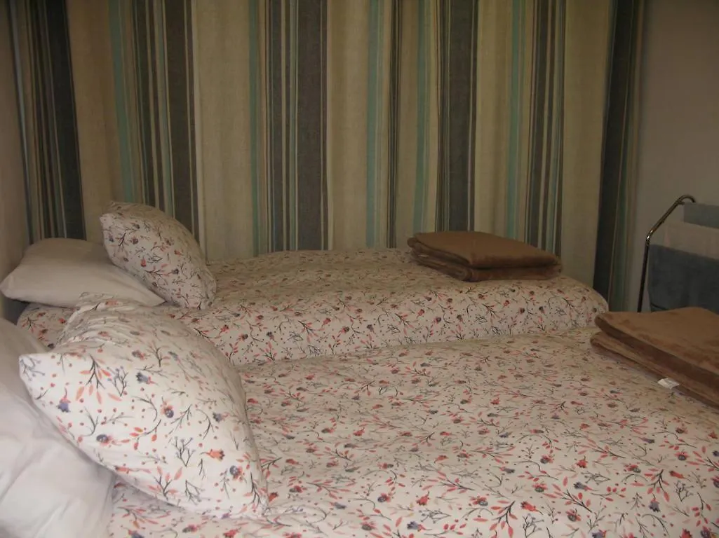 Anthony'S Place Almada Privatunterkunft