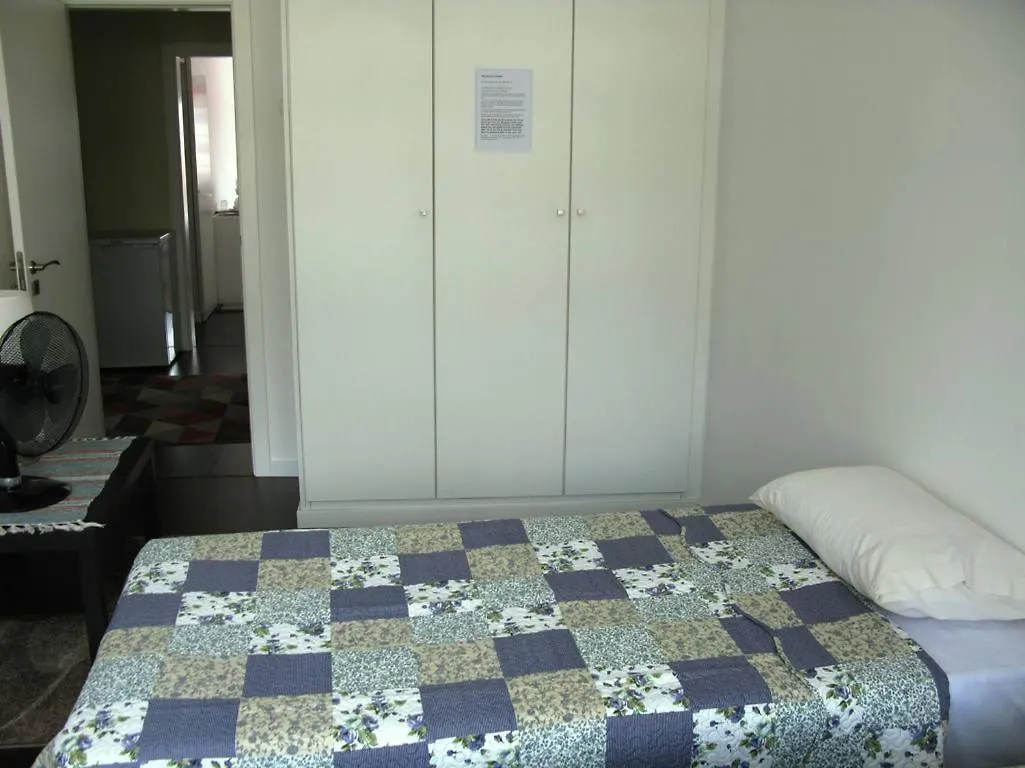 Anthony'S Place Almada