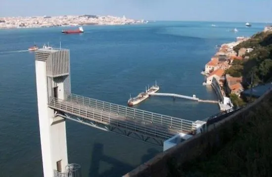 Anthony'S Place Almada Portugal