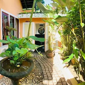 https://giris-villa-jimbaran.ubudhotelsnow.com